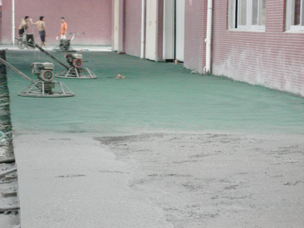 非金屬型金剛砂耐磨地坪